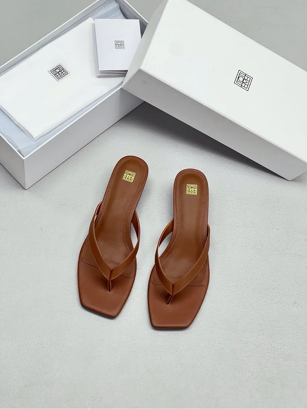Women's Brown Leather Square-Toe Thong Sandals